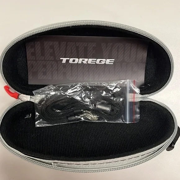 Torege mens Sunglass case with strap, like new - Picture 2 of 4